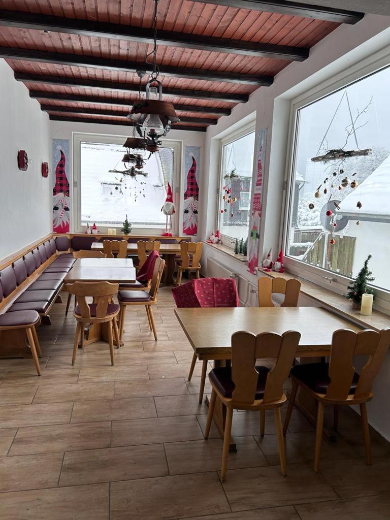 빈터베르크 Ferienhaus Astenblick - Ideal Fuer Weihnachtsfeiern Und Familienfeiern Bietet Schlafplaetze Fuer Bis Zu 35 Personen 빌라 외부 사진